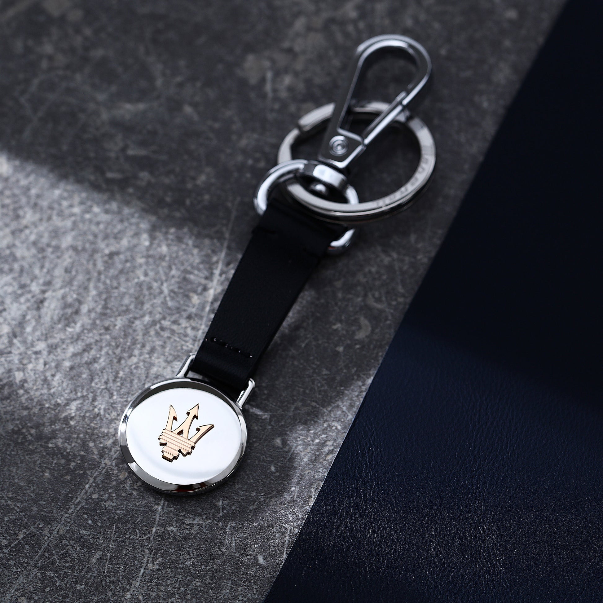 PORTACHIAVI UOMO MASERATI KEYRINGS KMU5240101